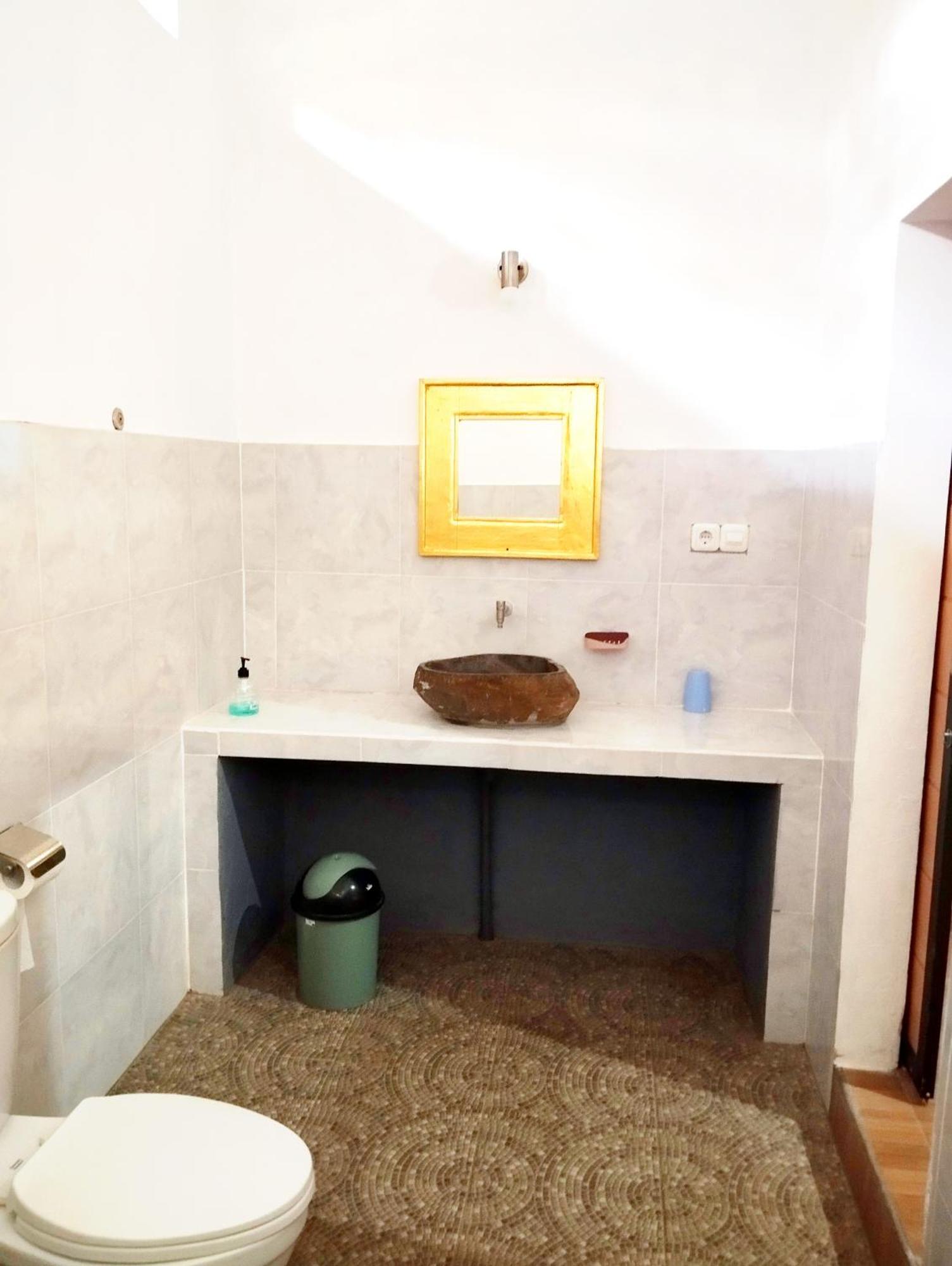 Tunjung Guest House Lovina Beach Булеленг Экстерьер фото
